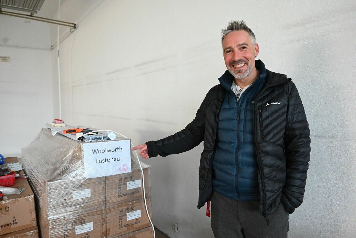 Woolworth öffnet Anfang Dezember seine Türen in Lustenau. Der ehemalige Pinoccio-Chef Alexander Schranz und sein gesamtes Team werden von Woolworth übernommen.⇒BVS (4)