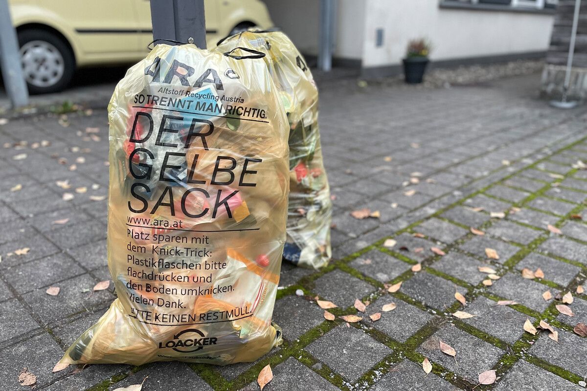 Zum Beispiel entfällt bei Nebenwohnsitzen die Pflichtabnahme für Restmüll- und Bioabfallsäcke.⇒stadt