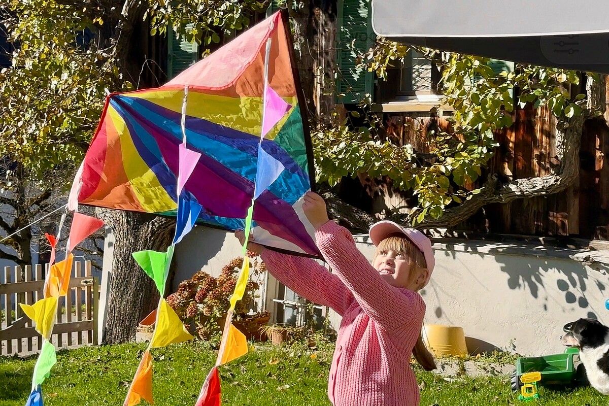 Zum Familiengipfel mit Kinderbetreuung lädt der Stand Montafon. ⇒meznar.media