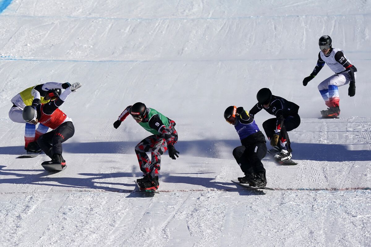 2023 setzte sich Alessandro Hämmerle (grünes Trikot) in Cervinia hauchdünn vor dem Australier Adam Lambert durch. ⇒Pentaphoto