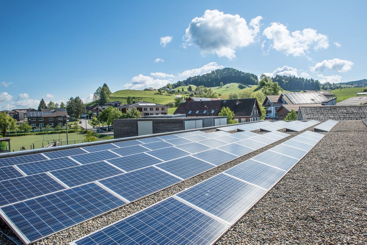 2025 wurde weltweit mehr Strom aus erneuerbaren Energien erzeugt als aus Kohle. ⇒apa