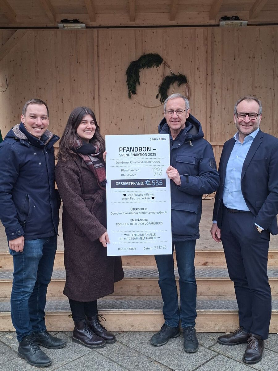 Am Dornbirner Christkindlemarkt wurde der Pfandbon in Höhe von 535 Euro an „Tischlein deck dich“ überreicht. ⇒