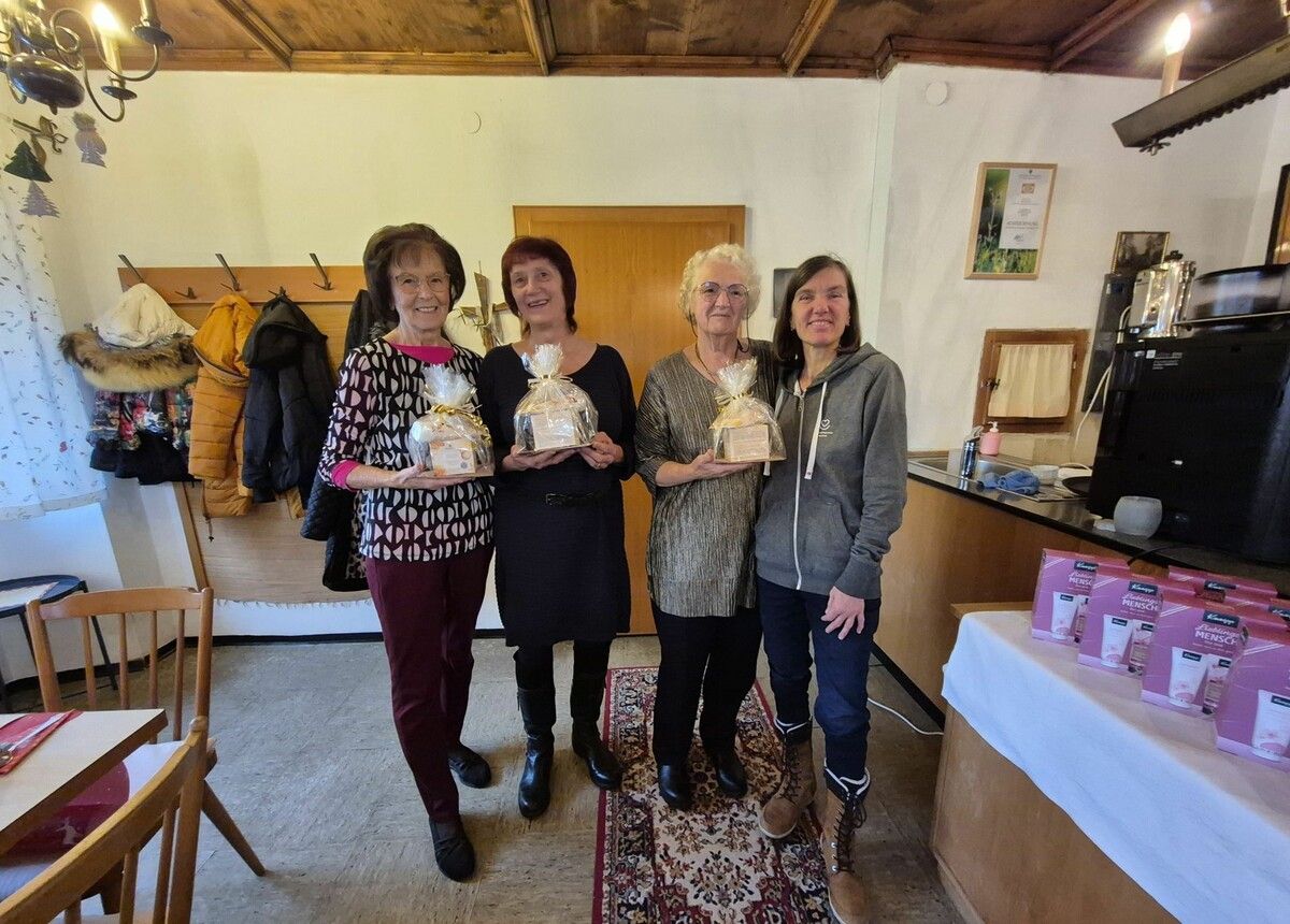 Andrea Matt (r.), Luise Hotz, Cordula Wiedemann und Maria Oswald tun Gutes. ⇒VN/TK (2)