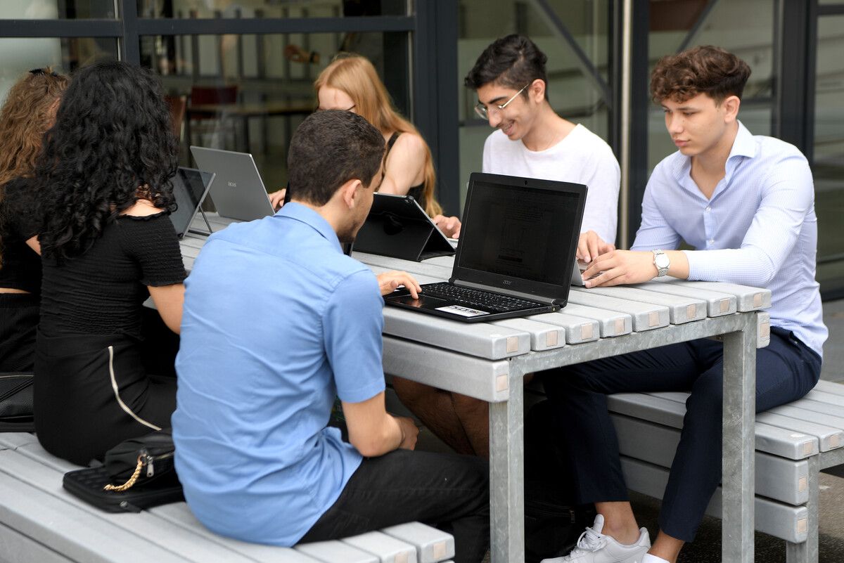 Bald werden die Laptops auch außerhalb der Schule geschützt. ⇒APA