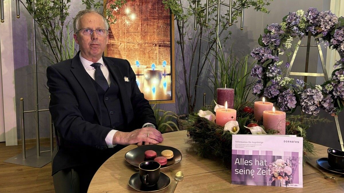 Bestatter Thomas Willam ließ seine Räumlichkeiten von einer Künstlerin neu einrichten.⇒VN/SID