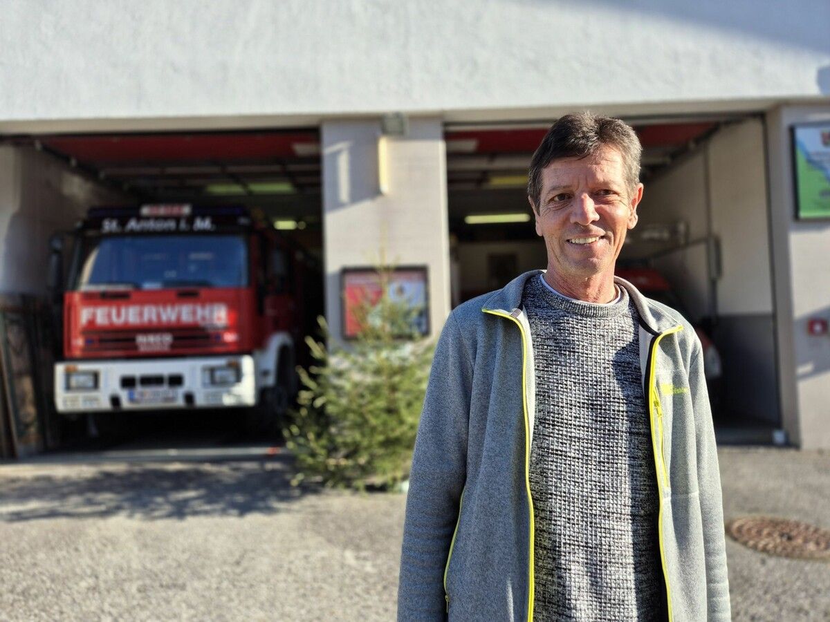 Bürgermeister Helmut Pechhacker ist selbst Mitglied bei der Feuerwehr. ⇒VN/JUN (3)
