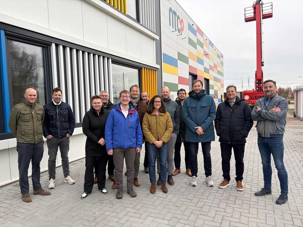 Das Projektteam von Alpla und NTCP realisiert eine Pilotanlage für lösungsmittelbasiertes HDPE-Recycling in Heerenveen. ⇒FA