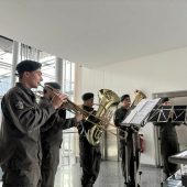 Militärmusik sorgte für weihnachtliche Stimmung