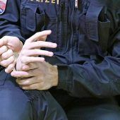 Rumäne bedrohte Frau mit gleich zwei Messern