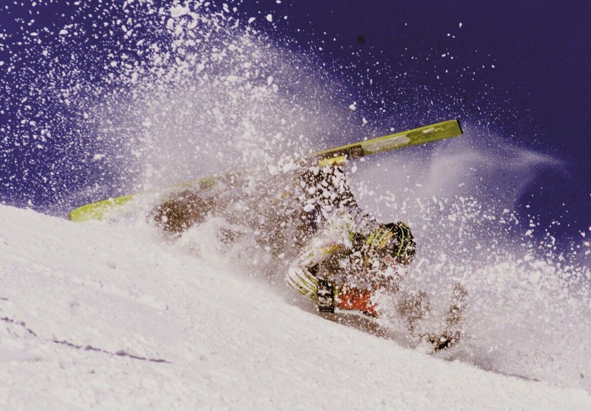 Die Skifahrer kamen bei der Kollision zum Stuz.⇒Symbol/vn