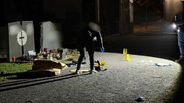 Die Spurensicherung Mitte Dezember am Tatort.⇒vlach