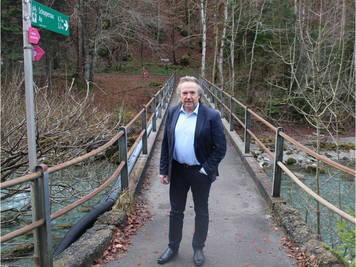 Eine bestehende alte Brücke wird im Zuge des Gesamtprojekts adaptiert und heutigen Sicherheitsstandards angepasst.⇒Peter Strauss