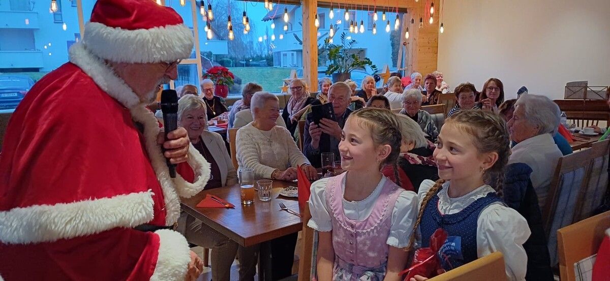 Festliche Musik, gutes Essen und herzliche Worte machten die Adventfeier des PVÖ Bregenz unvergesslich.⇒ PVÖ Bregenz
