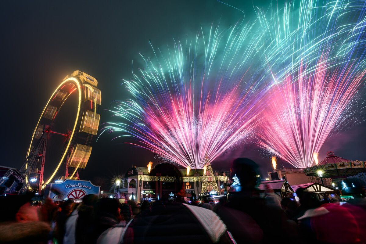 Feuerwerk zum Jahreswechsel – benannt nach dem italienischen Papst Silvester I., dessen Todestag auf den 31. Dezember 335 nach Christus fällt. ⇒apa/SLOVENCIK
