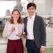 Clemens und Lara Bechter zeigen mit Hautpflegelinie auch international auf. »D1