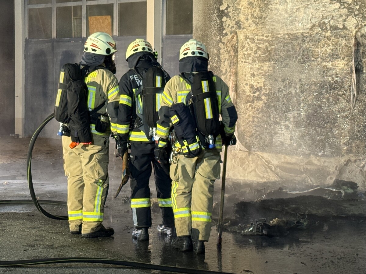 In Wolfurt ermittelt Polizei nach zweitem Containerbrand. »A8