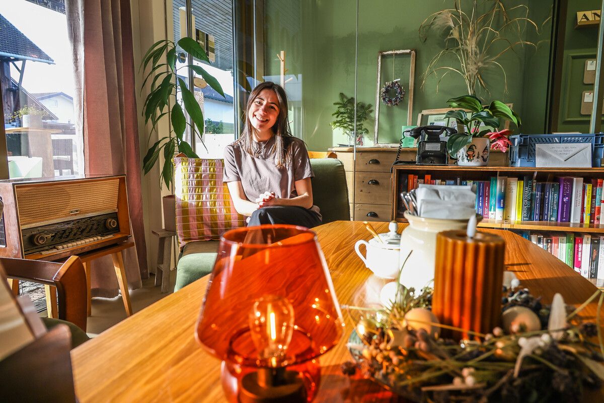 Handyfreie Zone: Ramona Sieberer eröffnete ein besonderes Café in Feldkirch. »A4