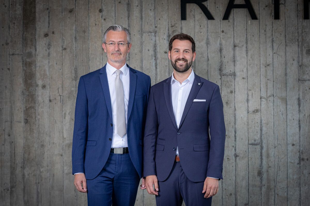 Finanzstadtrat Jimmy Heinzl (l.) und Bürgermeister Simon Tschann. ⇒Stadt