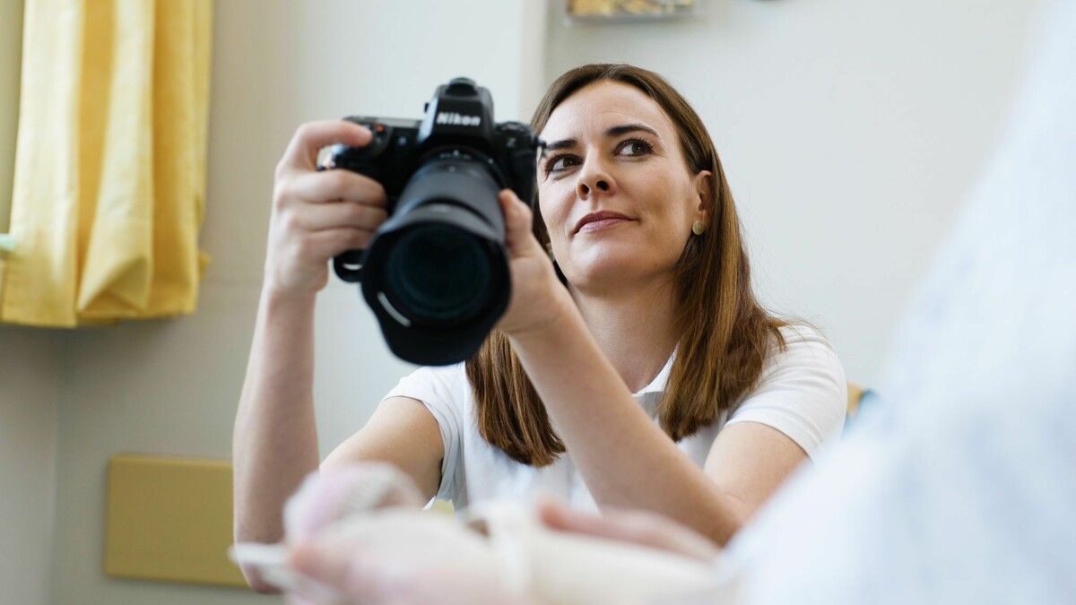 Fotografin Sandra Greber-Schwärzler ist Mitglied beim Verein „VergissMichNicht - Sternenkinder Fotografie“ und schenkt den Eltern von Sternenkindern wertvolle Erinnerungsfotos. ⇒VergissMichNicht (3)