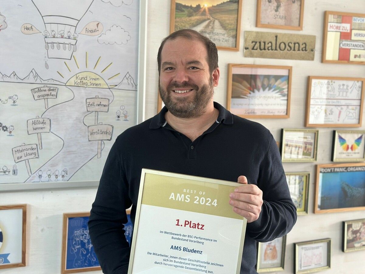 Für Sandro Sonderegger ist es wichtig, Arbeitssuchenden bestmögliche Hilfestellungen zu bieten.⇒Monika Bischof