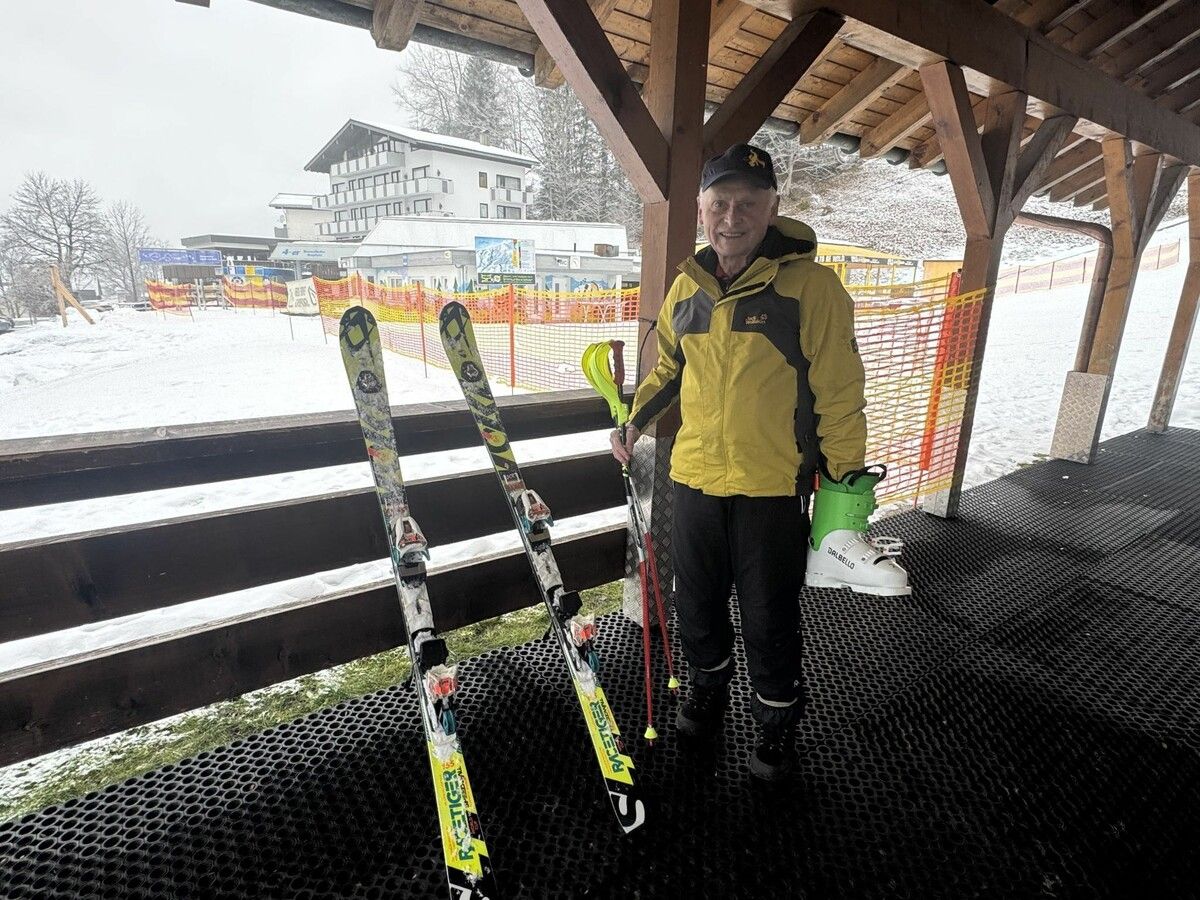 Heinz Angele aus Lindau ist Stammgast und hat die ersten Schwünge hinter sich.