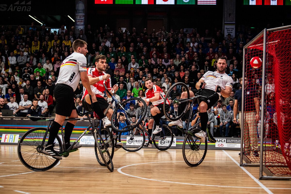 In Fachkreisen wird beim Weltcupfinale mit einem Endspielduell zwischen Schnetzer/Feurstein und den Deutschen Kopp/Mlady erwartet.⇒Radsport Austria