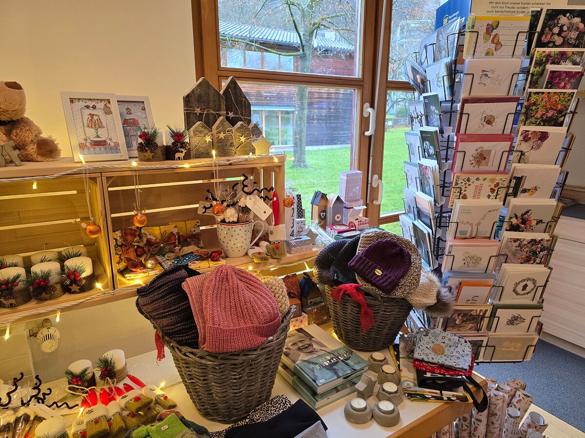 Leonie (6) fand durch gezielte sozialpädagogische Begleitung den Weg aus der Isolation – und in die Gruppe.⇒Netz für Kinder