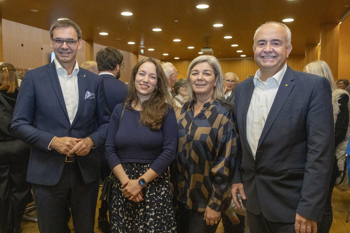 Landeshauptmann Markus Wallner, VN-Chefredakteurin Isabel Russ mit Manfred und Christine Böhmwalder. 