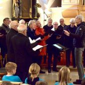 Musikalische Adventstunde „z’ Santatöni“