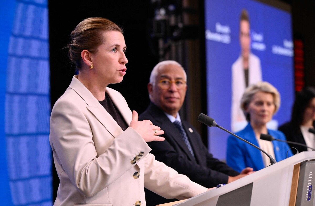 Mette Frederiksen, Antonio Costa und Ursula von der Leyen bei einer Erklärung nach dem EU-Gipfel in Brüssel.⇒afp