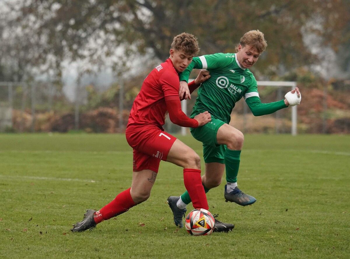 Mit einem klaren 5:0-Heimsieg sicherte sich der FC Sulz Platz 8 nach der Hinrunde der Vorarlbergliga.⇒ FC Sulz