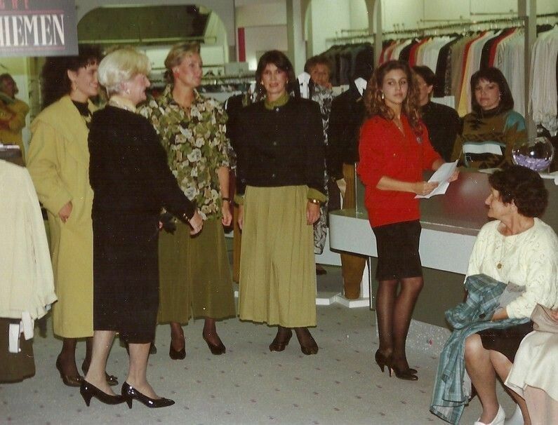 Modeschauen, hier im Modehaus Küng, sorgten für willkommene Abwechslung.⇒ Fam. Küng