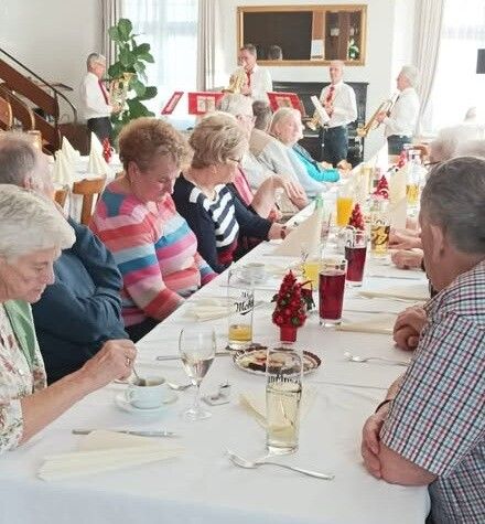 Musik, Texte und Gemeinschaft prägten die besinnliche Weihnachtsfeier des PVÖ Koblach.
              ⇒
              PVÖ Koblach