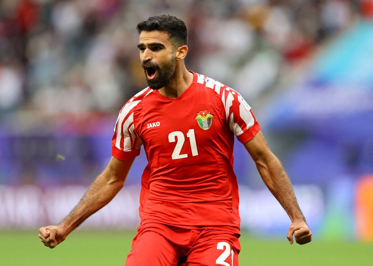 Nizar Al-Rashdan erzielte das Goldtor für Jordanien zum Finaleinzug.⇒Reuters