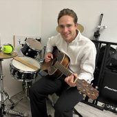 Zwischen Fußballplatz und Bühne