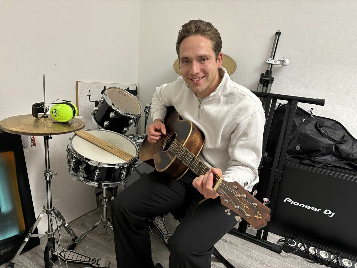 Noah Küng möchte seine Musik mit anderen Menschen teilen.⇒VN/SID