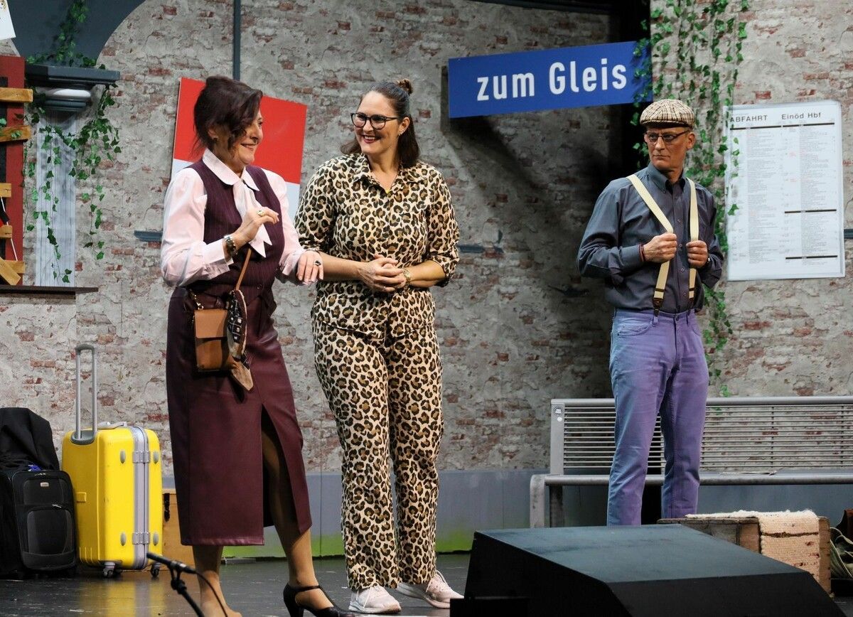 Noch scheint alles normal am Provinzbahnhof.