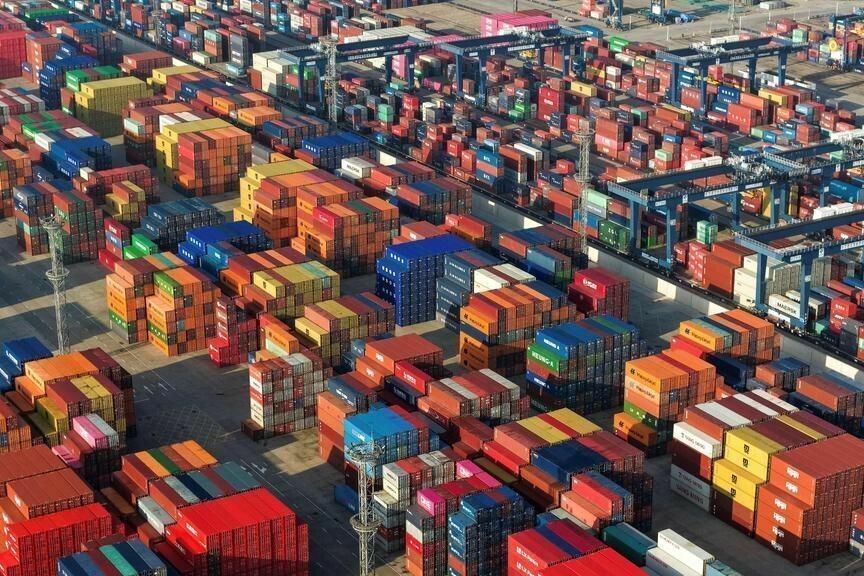 Österreichs Stärke als Wirtschaftsstandort ist auf den Export gebaut – und der leidet seit Jahresbeginn an neuen Zöllen und zu hohen Lohnstückkosten. ⇒AFP