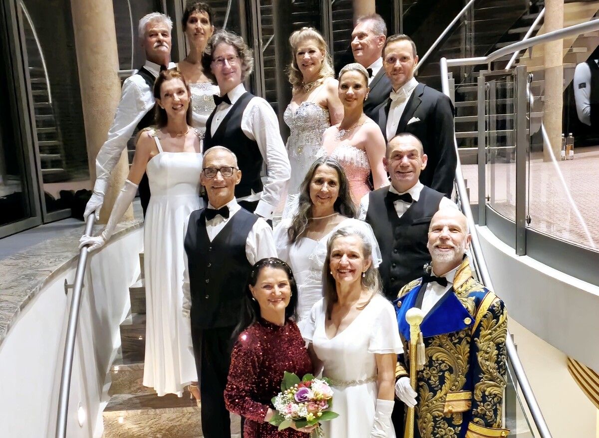 Rumba, Wienerwalzer und Quadrille: Der TSC BlauGold brachte mit seinem Auftritt Wiener Ballflair an den Bodensee. ⇒TSC BlauGold