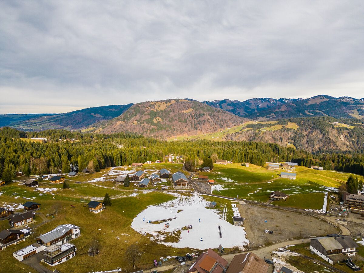 Schetteregg ist als Nordhang vorteilhaft gelegen. Bei zehn Grad ohne Niederschläge hilft dies jedoch wenig. ⇒VN/PS (2)