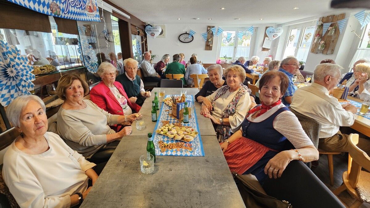 Stimmung, Musik und Gulasch: Hard 50Plus feierte ein gelungenes Oktoberfest.⇒Vorarlberg 50Plus Hard