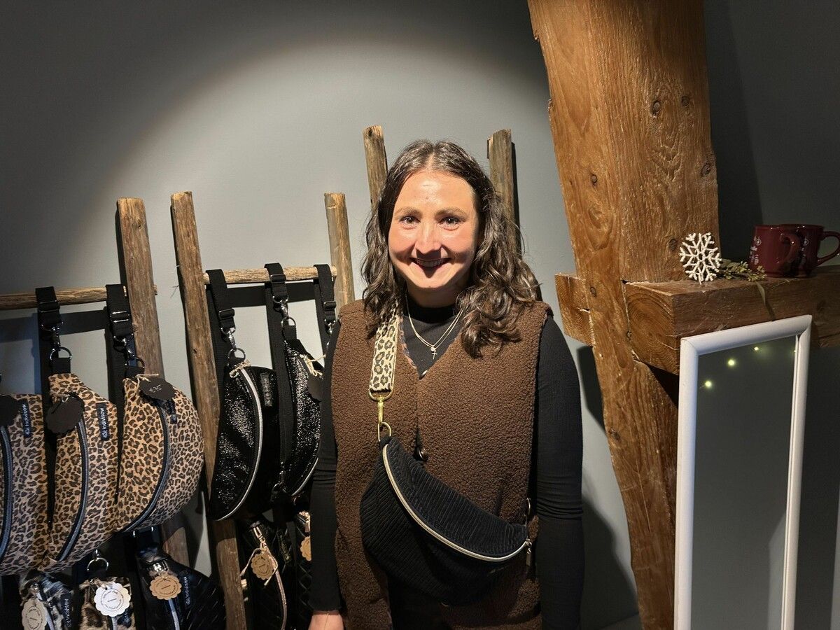 Theresa Linher, Ludesch: Ich nähe Taschen jeglicher Art, so auch Windeltaschen, kleine Geldtaschen oder auch Kosmetiktäschchen. Aktuell sind Bauchtaschen wieder sehr gefragt.