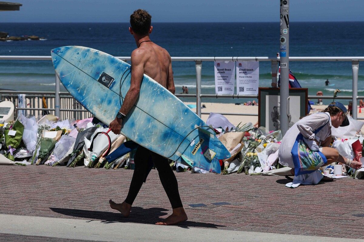 Vier Tage nach dem verheerenden Anschlag auf ein jüdisches Fest am Bondi Beach in Sydney ist der Tatort größtenteils wieder für die Öffentlichkeit freigegeben worden. 