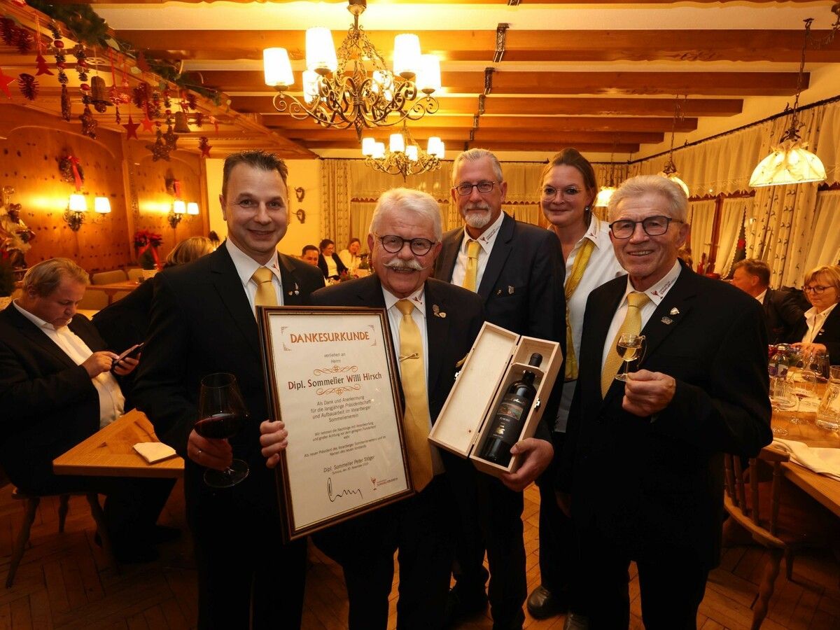 Vizepräs. Marcel Böhler, Präs. a. D. Willi Hirsch, Präs. Peter Stöger, Gattin Nadja Newerdal und Helmut Jörg.⇒Arno Meusburger