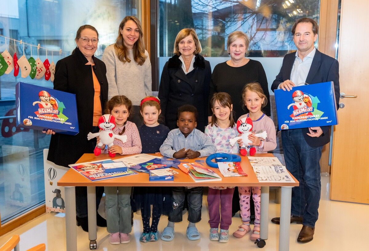 V.l.n.r.: Angelika Walser, Daniela Mangold, Landesrätin Barbara Schöbi-Fink, Dagmar Malin und Martin Pfanner. ⇒KFV