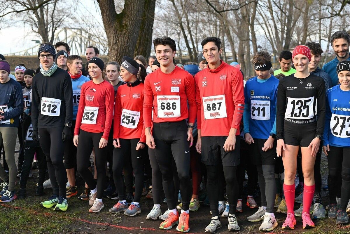 Zahlreiche Läufer haben sich zum Crosslauf am Alten Rhein getroffen.⇒ BVS