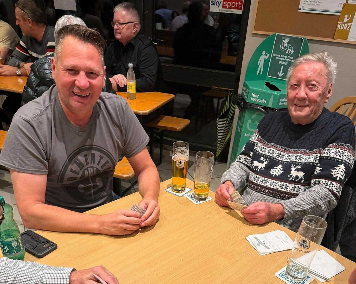 Zwei Tage lang hatten die Jasser das DSV-Clubheim beim traditionellen Preisjassen fest im Griff. ⇒Carmen Thurnher