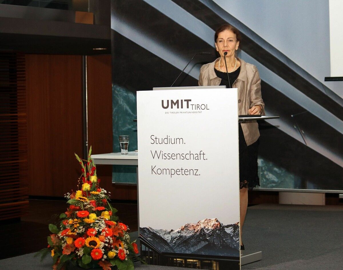 2022 wurde Rosmarie Fink für ihre Herzraumtreffen mit dem österreichischen Demenzpreis ausgezeichnet.