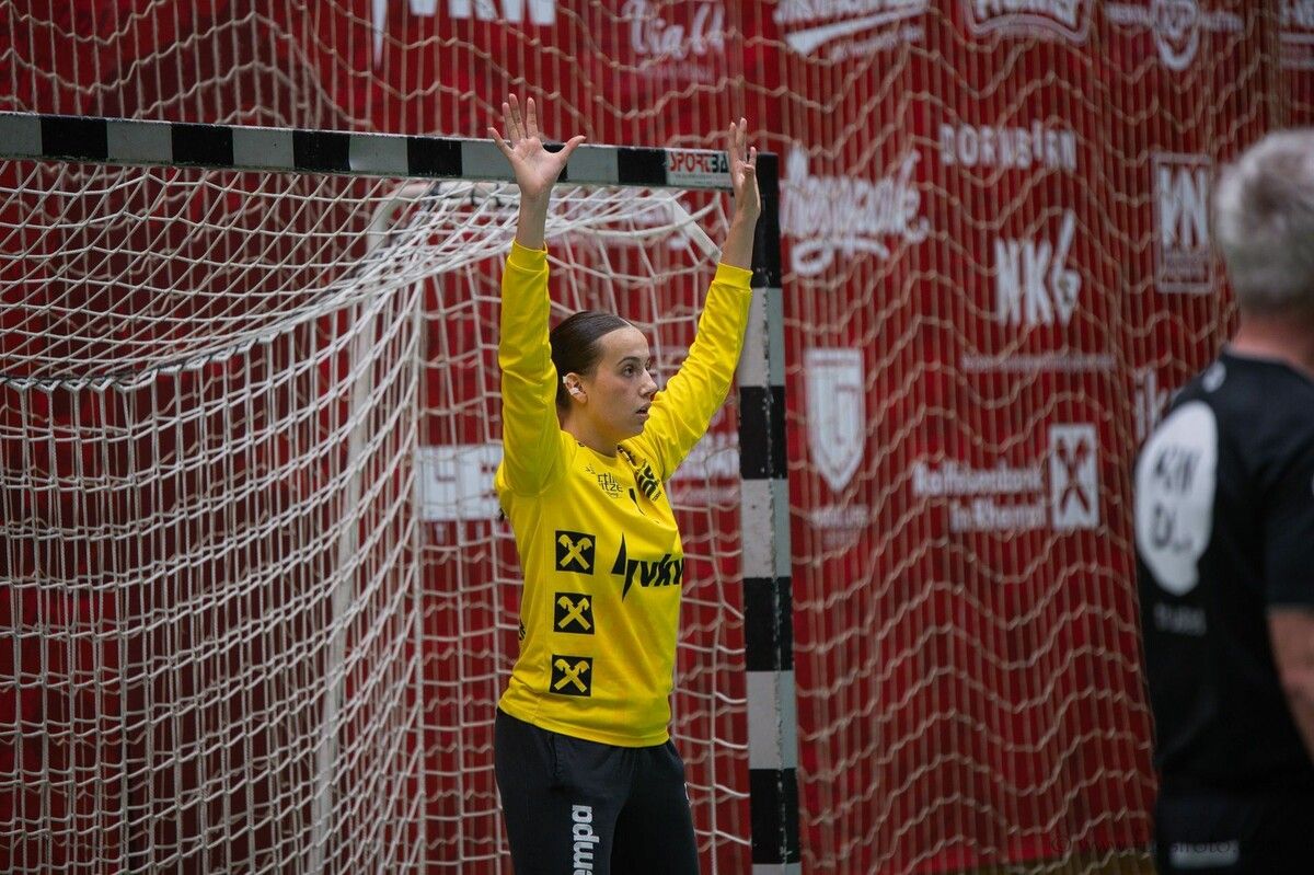 Alissa Sonnleithner ist erste Torhüterin der SSV Damenmannschaft. ⇒Fussifoto (3)