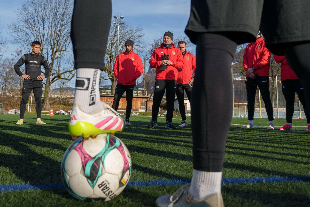 Am Montag noch Winter, herrschten am Dienstag beim Auftakttraining der Lustenauer Austria schon frühlingshafte Bedingungen in Hohenems.⇒VN-Stiplovsek